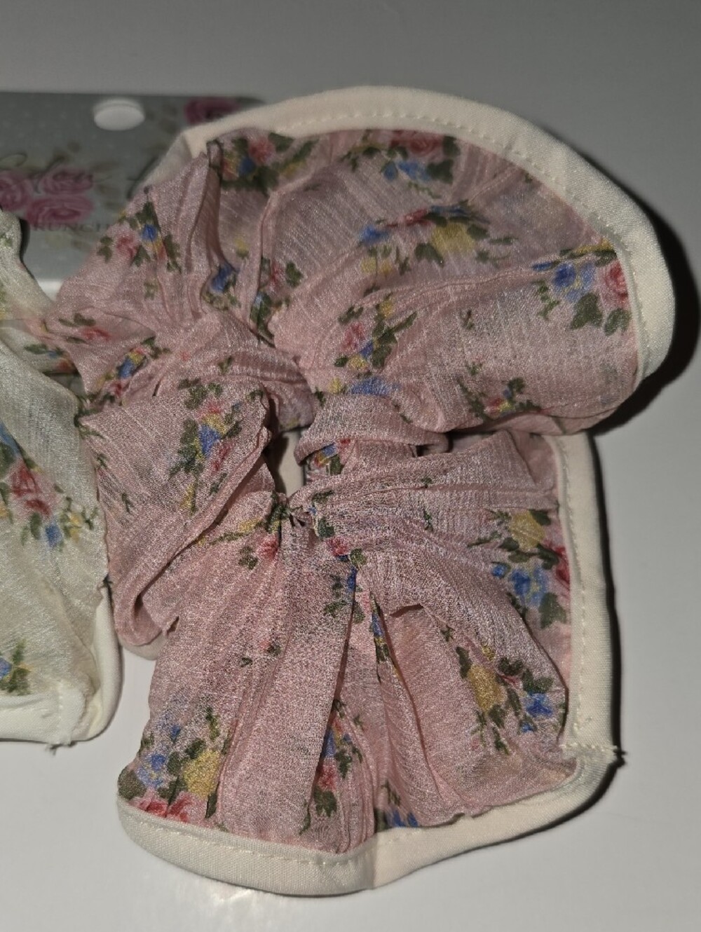 Floral Scrunchie Set - Picture 3 of 4